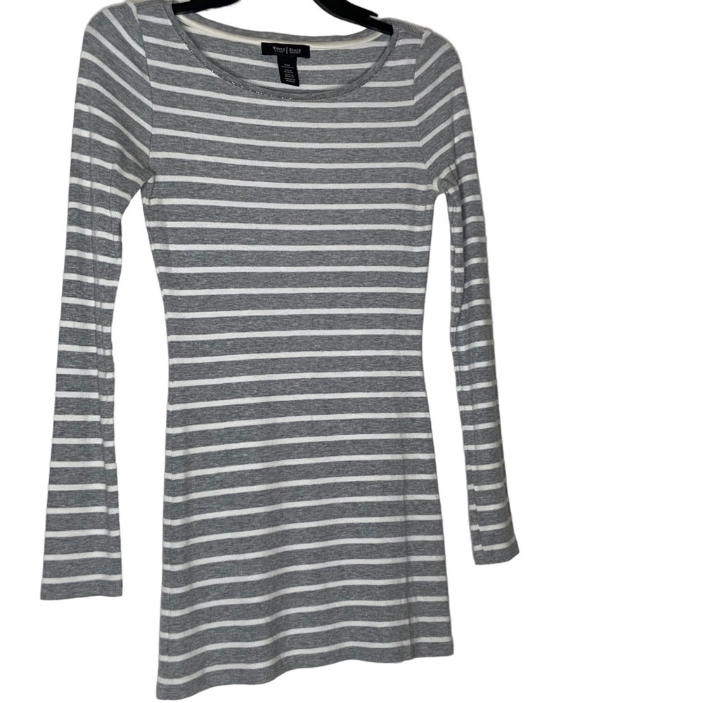 White House Black Market grey stripe extra long top. Size XXS